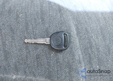 2005 Buick Lesabre Custom from USA, damaged, VIN 1G4HP52K85U271197